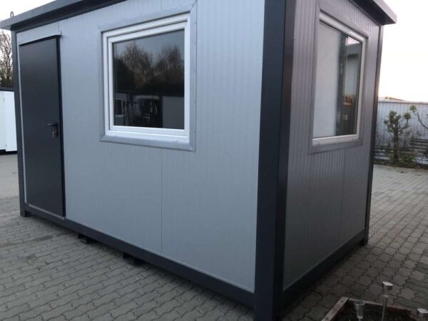 Büroinhalt 5×2,20 mit Sanitärinstallationen
