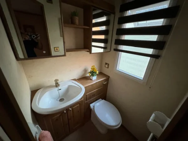 Cosalt Monaco Mobilheim mit 2 Schlafzimmern (11 m x 4 m)