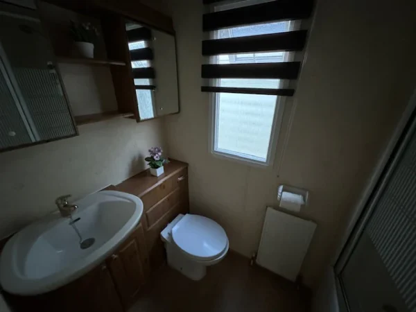 Cosalt Monaco Mobilheim mit 2 Schlafzimmern (11 m x 4 m)