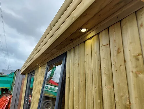 Heimbüro aus Holz
