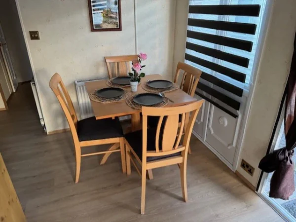 Cosalt Monaco Mobilheim mit 2 Schlafzimmern (11 m x 4 m)