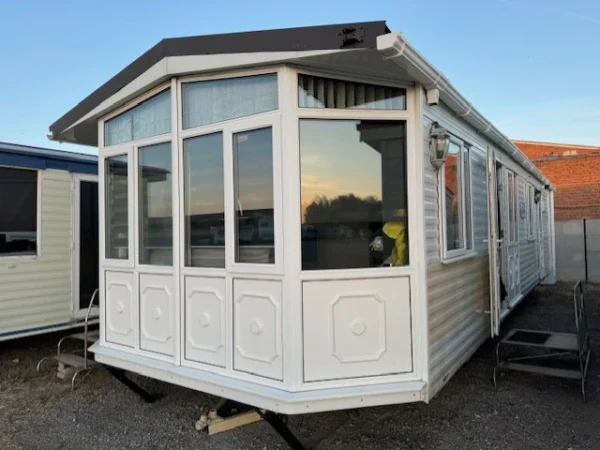 Cosalt Monaco Mobilheim mit 2 Schlafzimmern (11 m x 4 m)