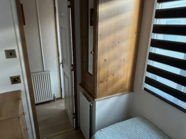 Cosalt Monaco Mobilheim mit 2 Schlafzimmern (11 m x 4 m)
