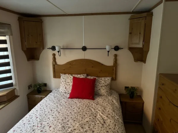 Cosalt Monaco Mobilheim mit 2 Schlafzimmern (11 m x 4 m)