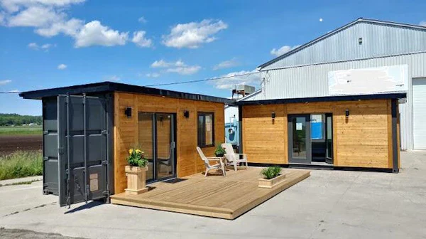 Modernisierte 20-Fuß-Seecontainer
