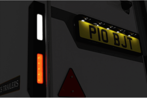 BJ-Box-Van-6.png Brian James Karton 500×190 3500Kg