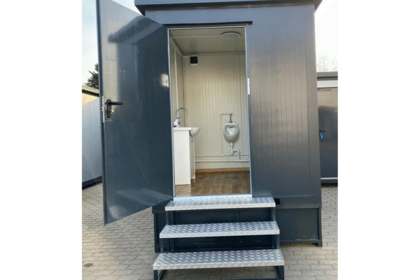 Toilette – Container mit Speichertank