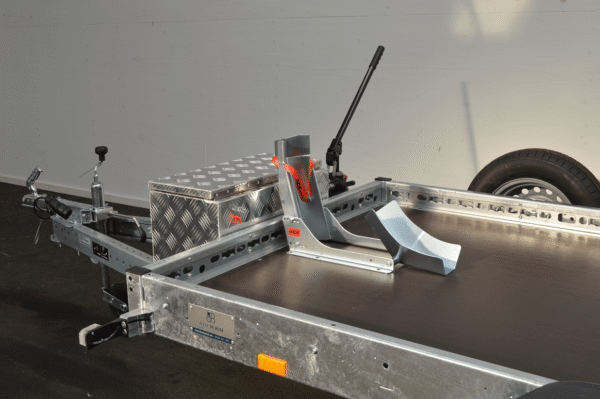 Stema WOM-XT 750 Tauchmotor-Anhänger-Bundle