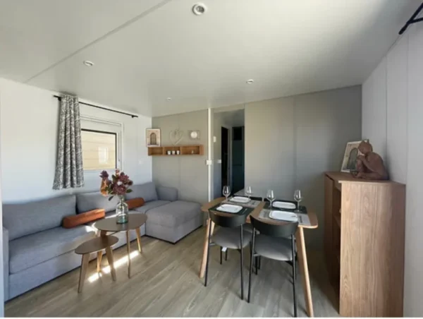 Schlafzimmer im Louisiana Ponant Mobilheim (40 m²) 3