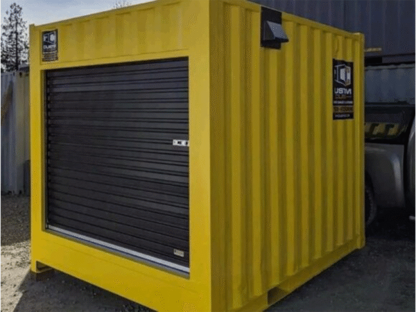 Container 10×9,6 Fuß mit Rolltor