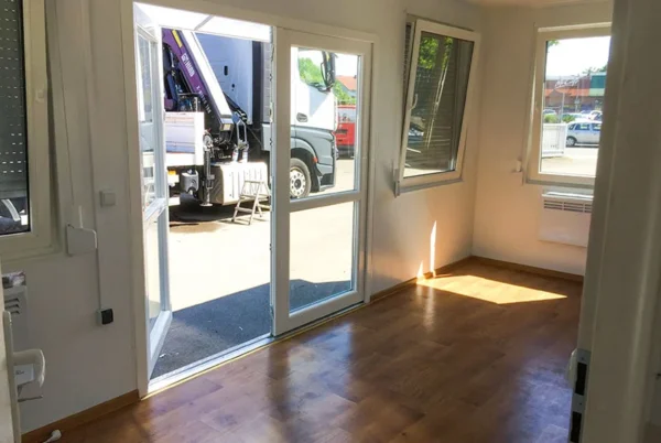 Verkaufscontainer VP1 (29,4 m²)