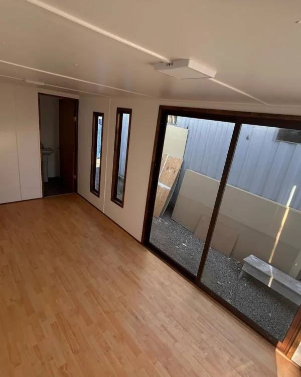 Bürocontainer 6×3 m - 18 m²