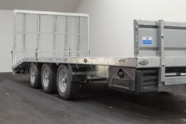 Nugent Maschinentransporter B5523T Beavertail Alu + Heckklappe