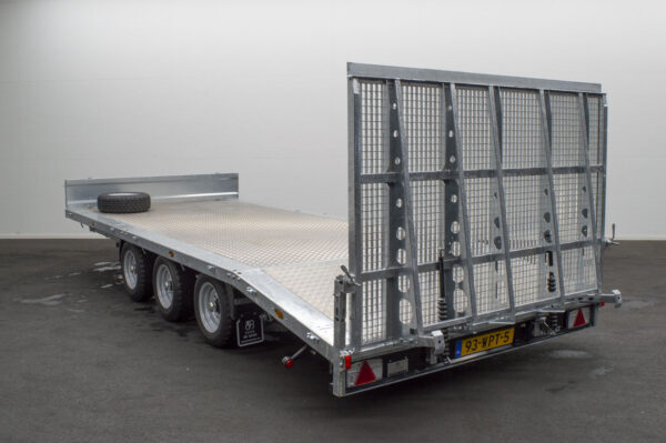Nugent Maschinentransporter B5523T Beavertail Alu + Heckklappe