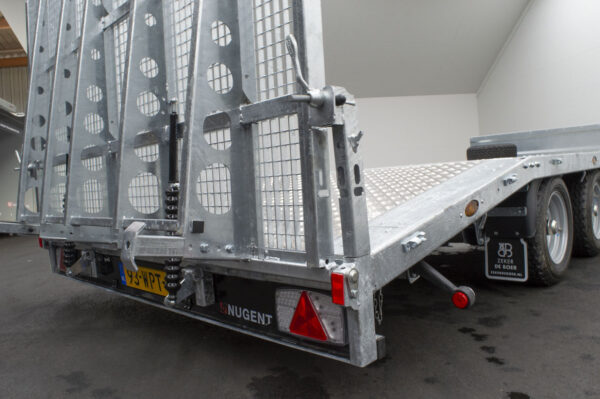 Nugent Maschinentransporter B5523T Beavertail Alu + Heckklappe