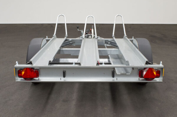 Humbaur HM 102113 für 3 Motoren