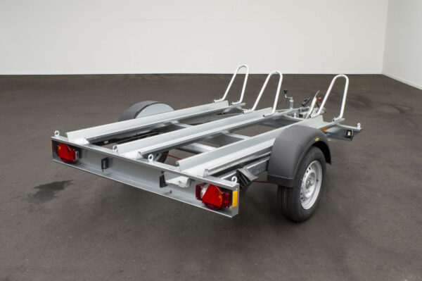 Humbaur HM 102113 für 3 Motoren
