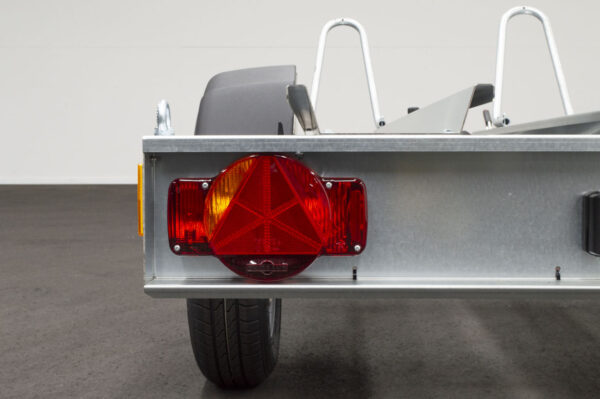 Humbaur HM 102113 für 3 Motoren