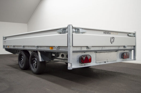 serie-823-XpyDvamGt.jpg Henra Plattformwagen 453×202 3500Kg